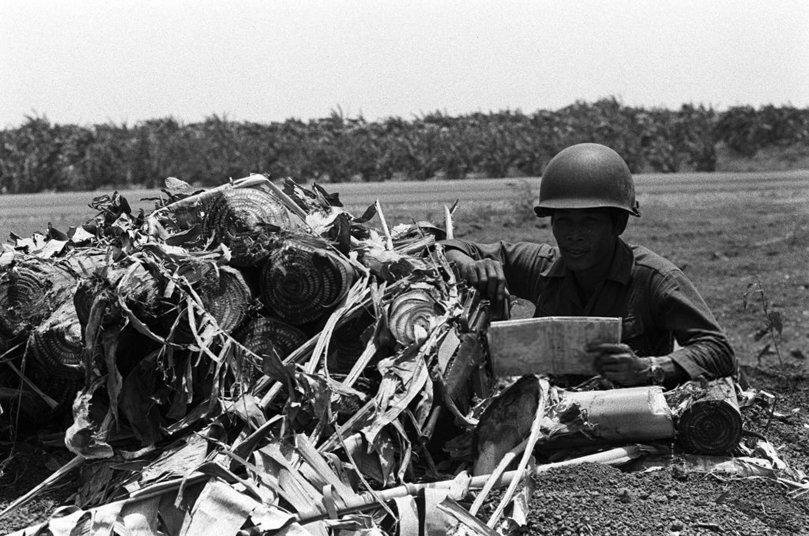 April 17, 1975: Road one between Xuan Loc and Saigon Photo by LAURENT MICHEL