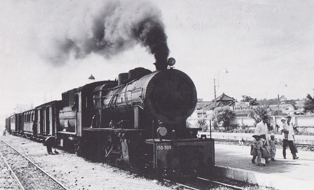 A train from Quy Nhơn arrives at Saigon Station in 1958