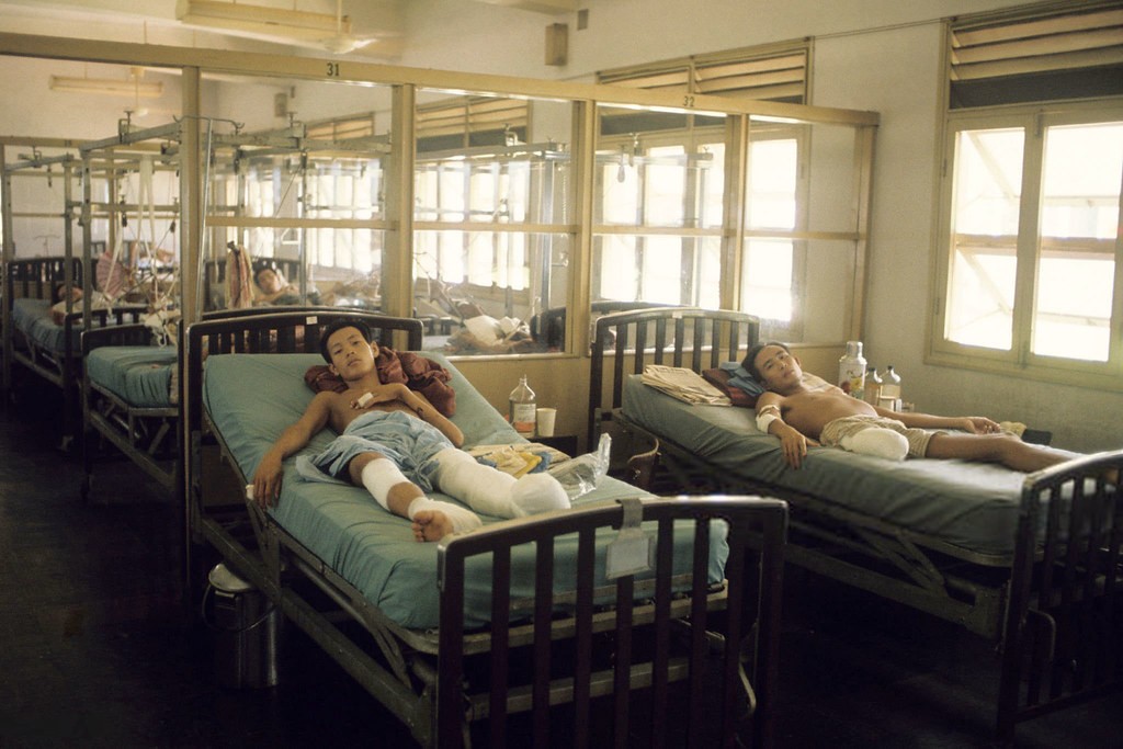 Vietnam War 1972 - Thương binh tại Tổng Y Viện Cộng Hòa, Saigon