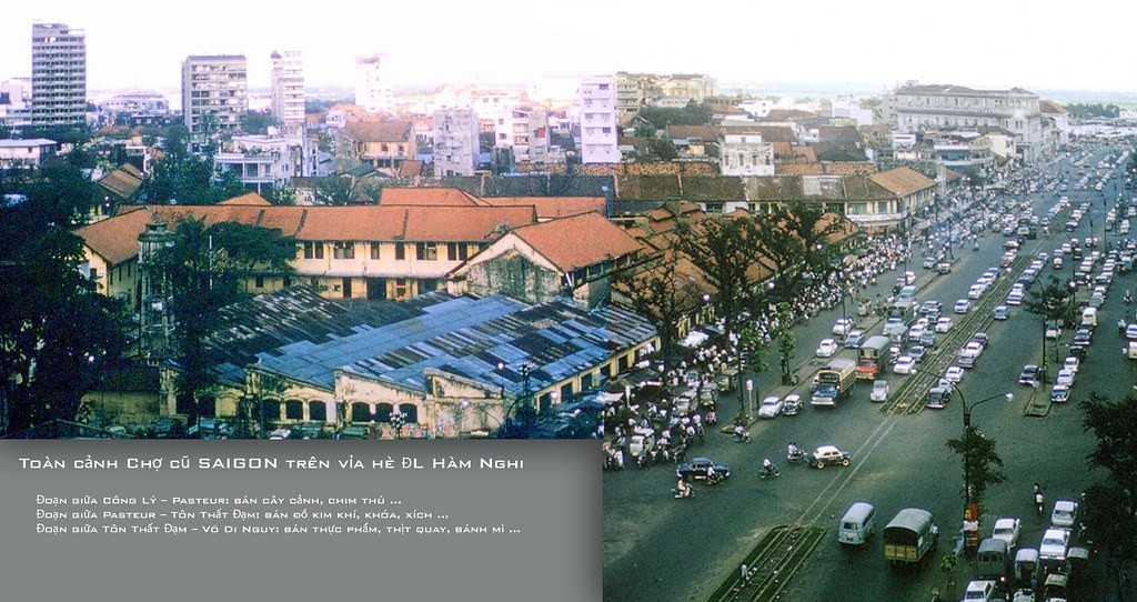Toàn cảnh Chợ cũ SAIGON trên vỉa hè ĐL Hàm Nghi