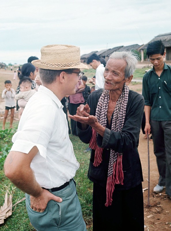 Trà Vinh 1964 - Refugee Village Aid - Vietnam War