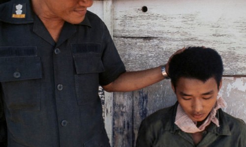 Prisonnier sud-vietnamien lors de la chute de Saïgon en avril 1975 au Vietnam