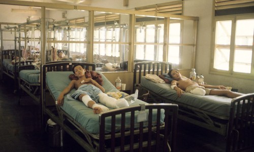 Vietnam War 1972 - Thương binh tại Tổng Y Viện Cộng Hòa, Saigon