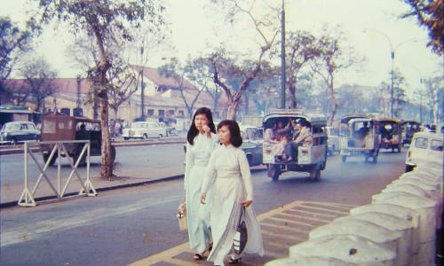 1967 Saigon Girls Street Scene