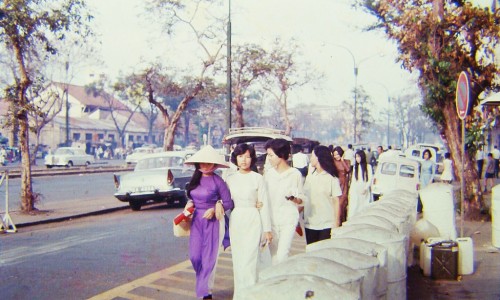 1967 Saigon Girls