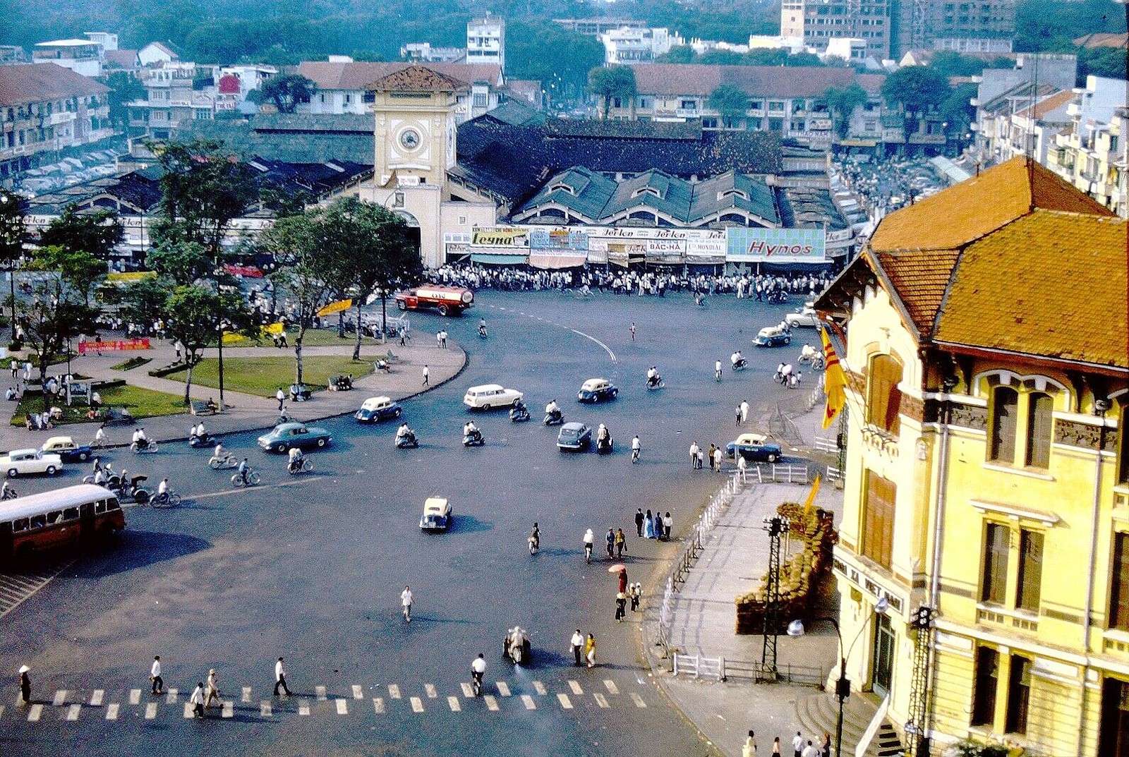 SAIGON Street Scene 1965-66