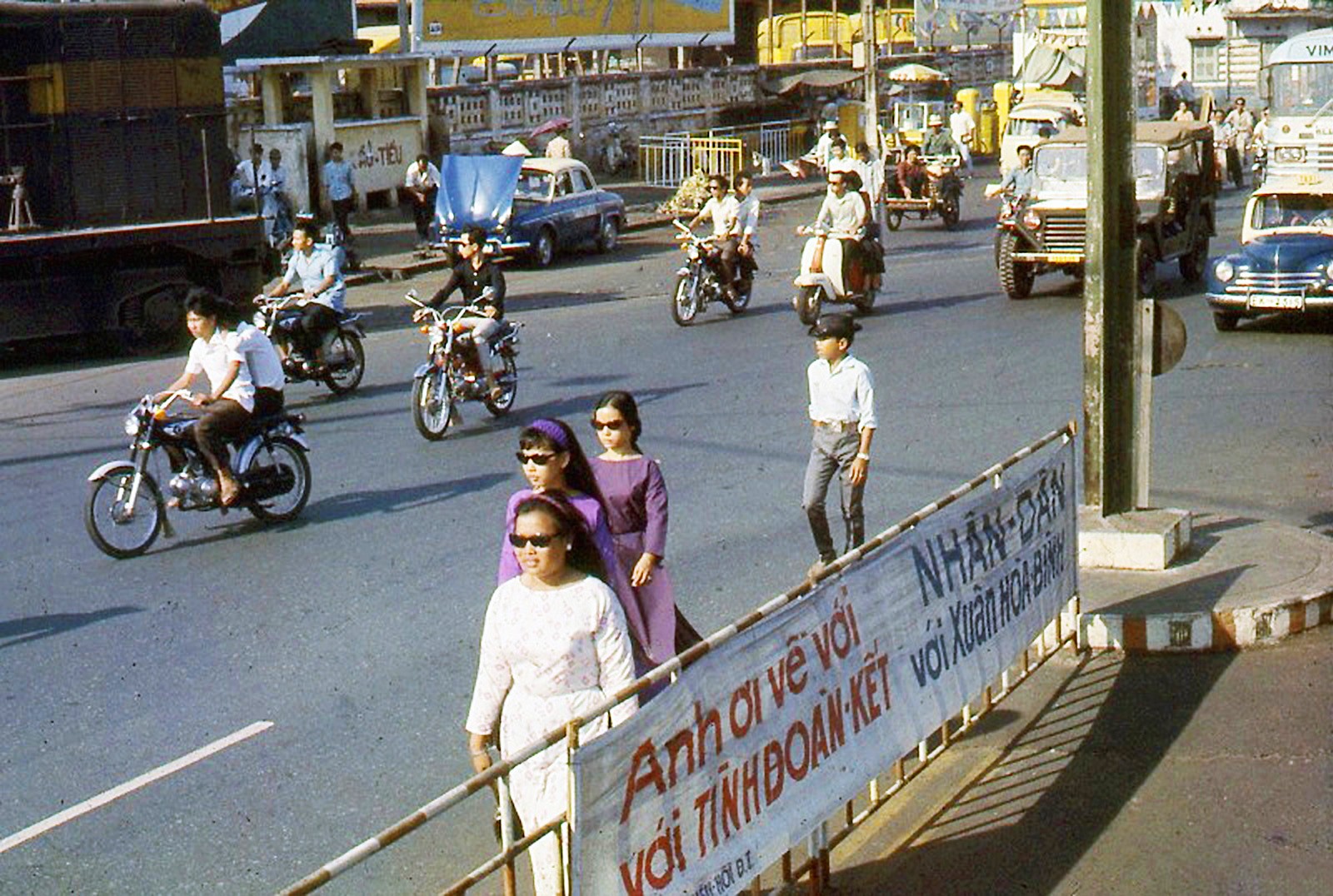 Saigon 1960S - Tran Hung Dao Blvd