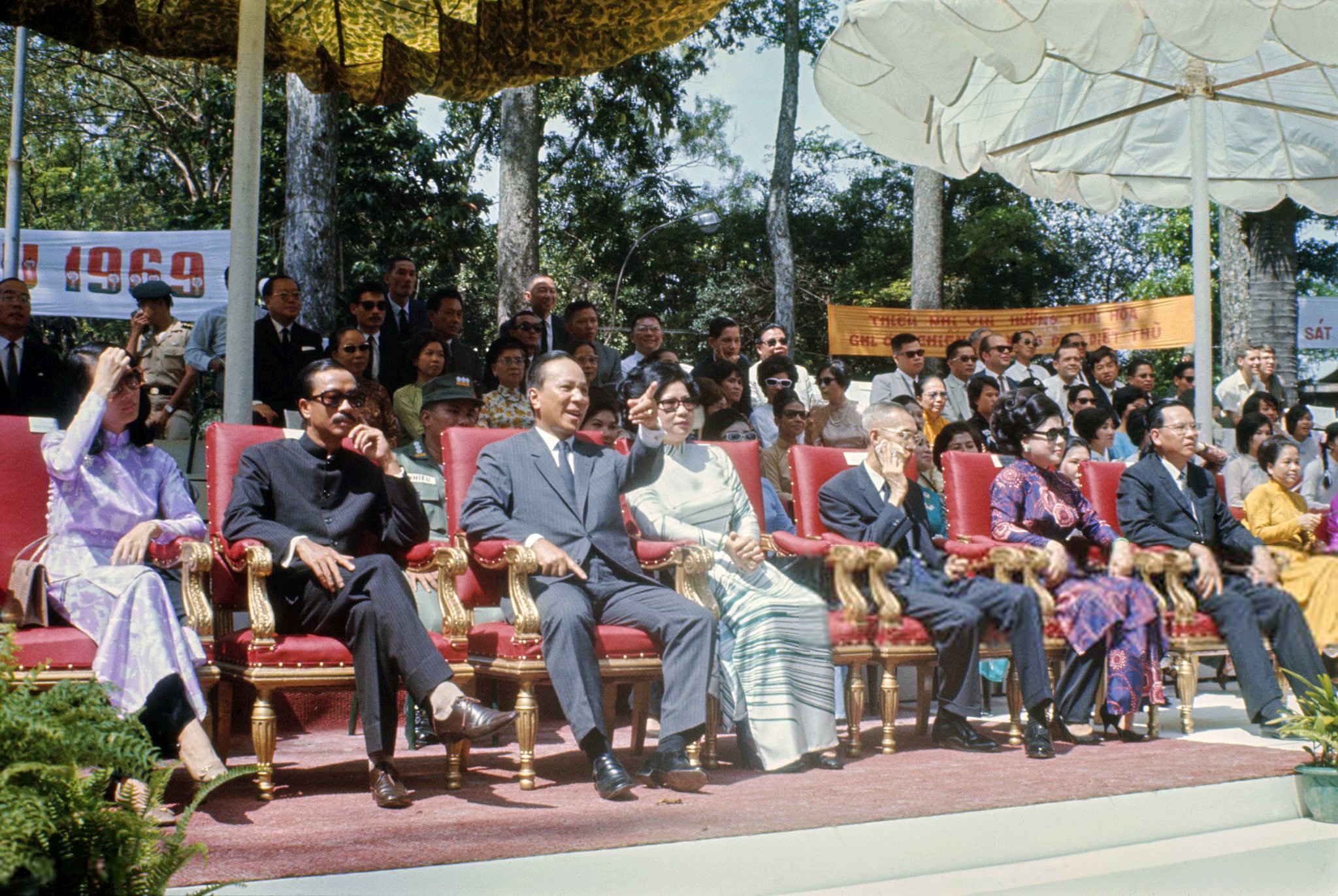 Festival Of Tet Trung Thu, Vietnam War 1969 - Tết Trung Thu năm xưa