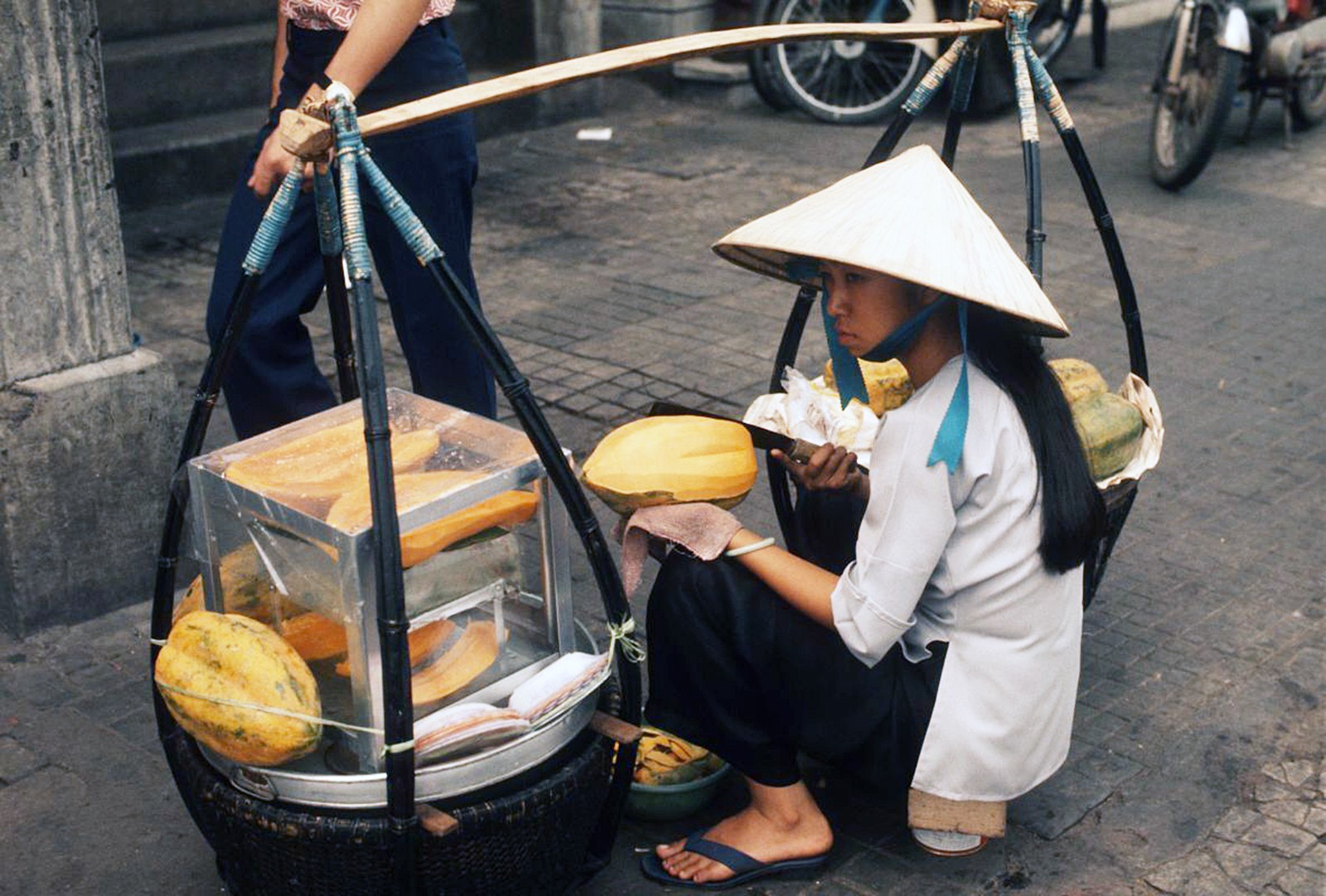 1972 VIETNAM SAIGON STREET FRUIT VENDOR