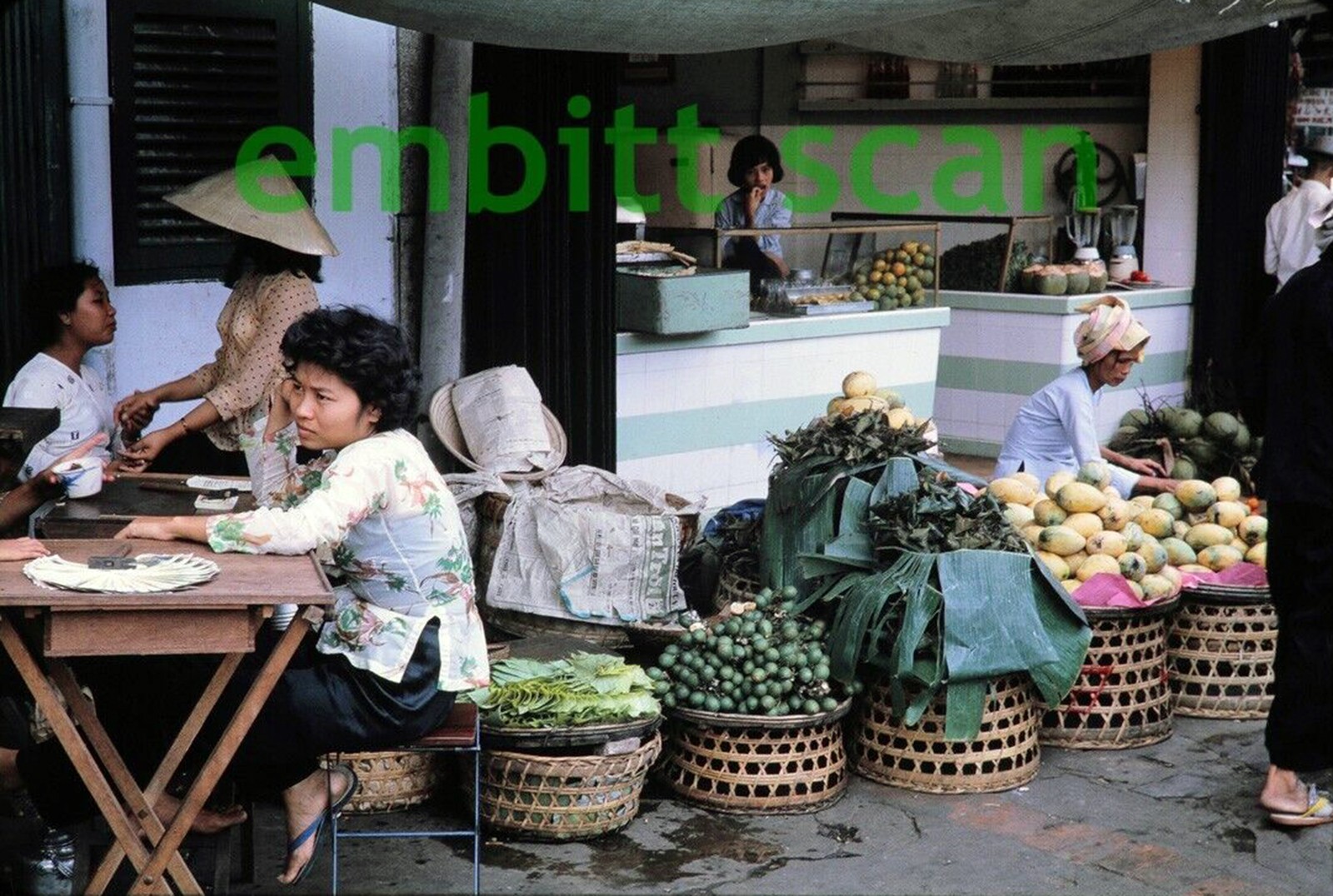 Vendors in Saigon Vietnam, 1965