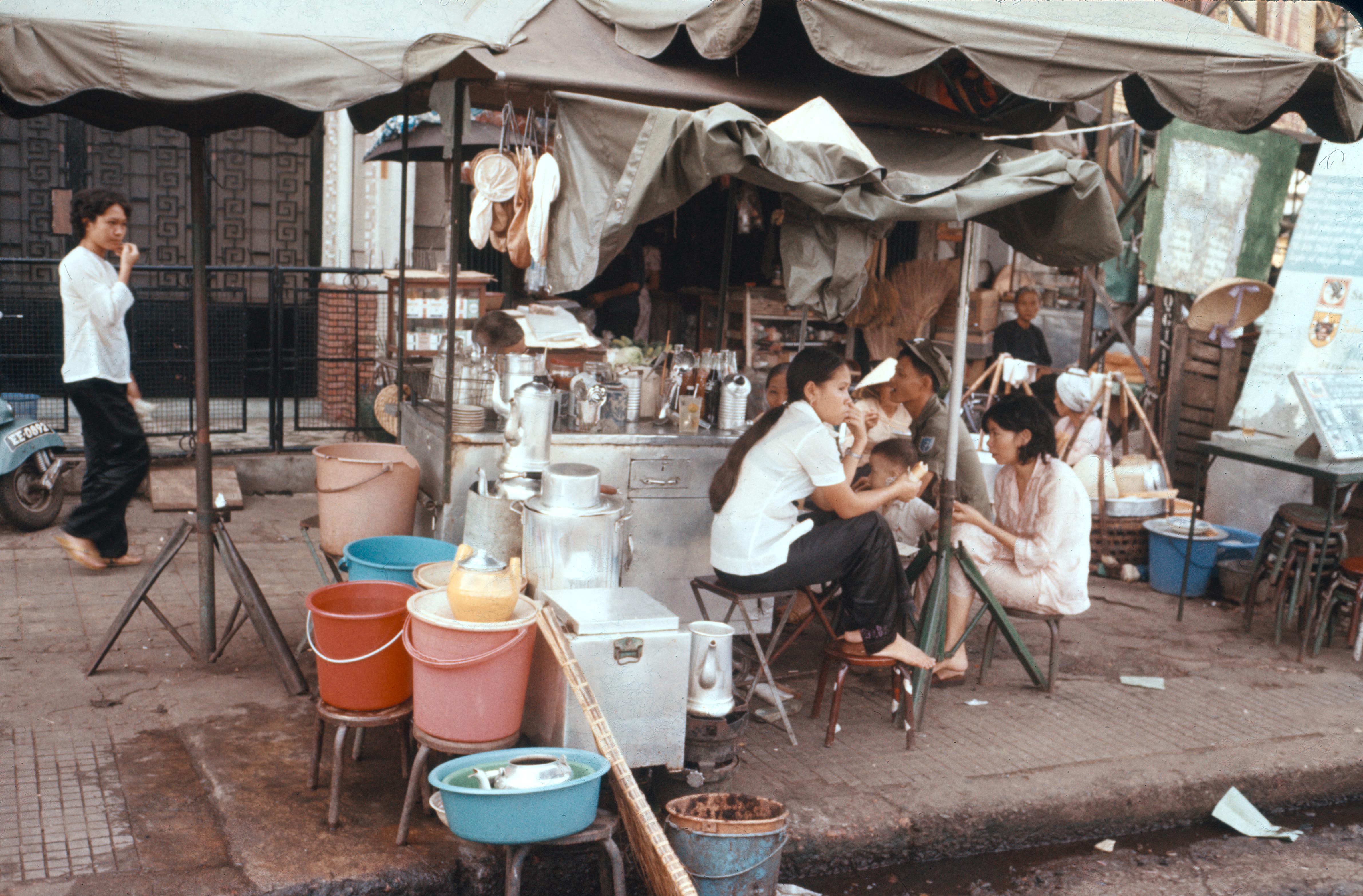 SAIGON 1974