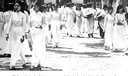 Nữ sinh Trung học Gia Long, Saigon