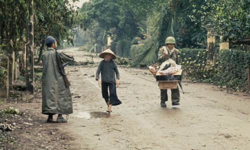 Hue Refugees