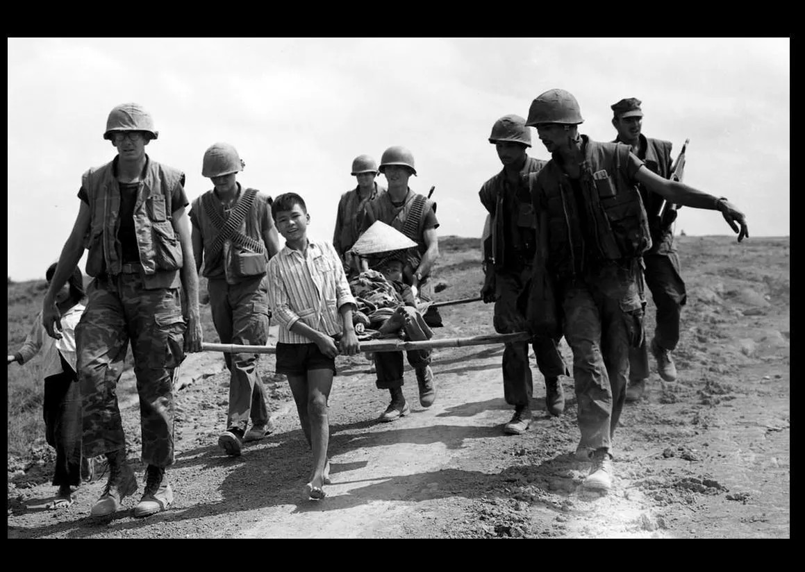 Vietnam War 5th Marine Rescue Civilian PHOTO An Hoa USMC 1969