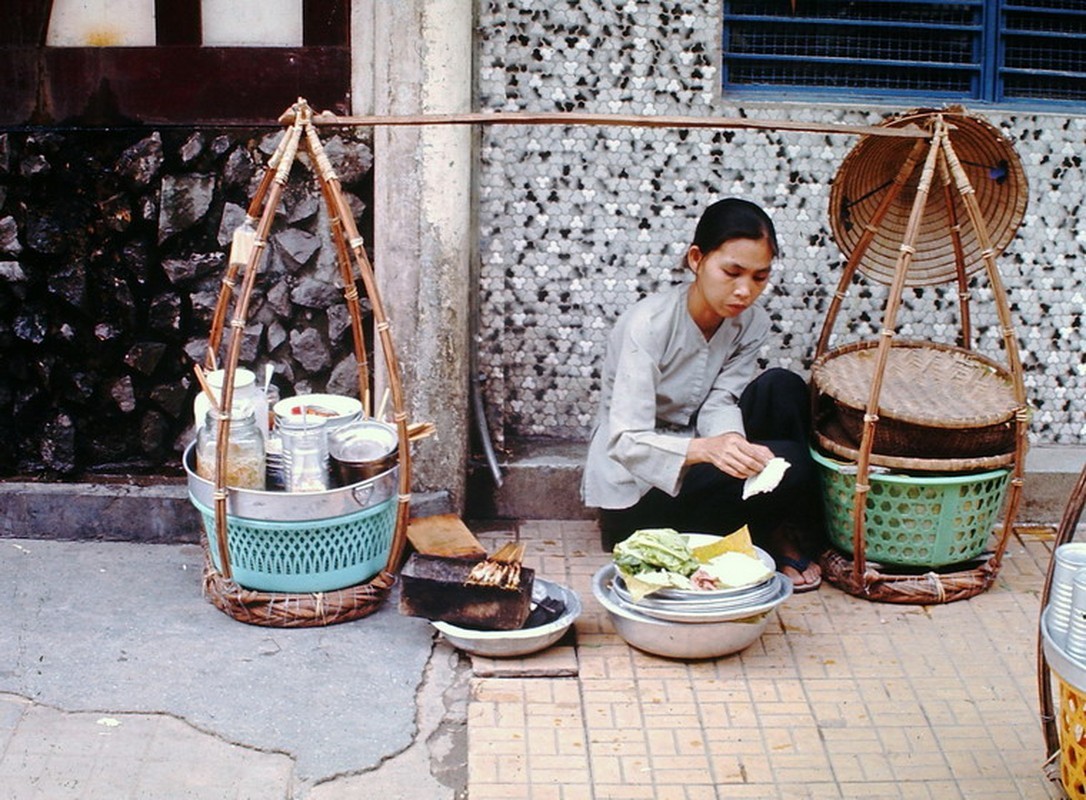 Gánh quà rong Sài Gòn.