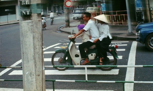Góc đường Lê Lợi - Tự Do (Đồng Khởi).