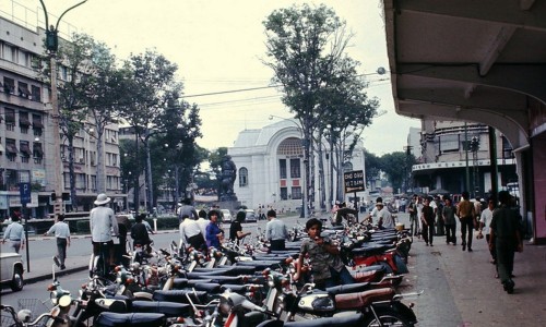 Đại lộ Lê Lợi và trụ sở Hạ nghị viện (Nhá hát lớn).