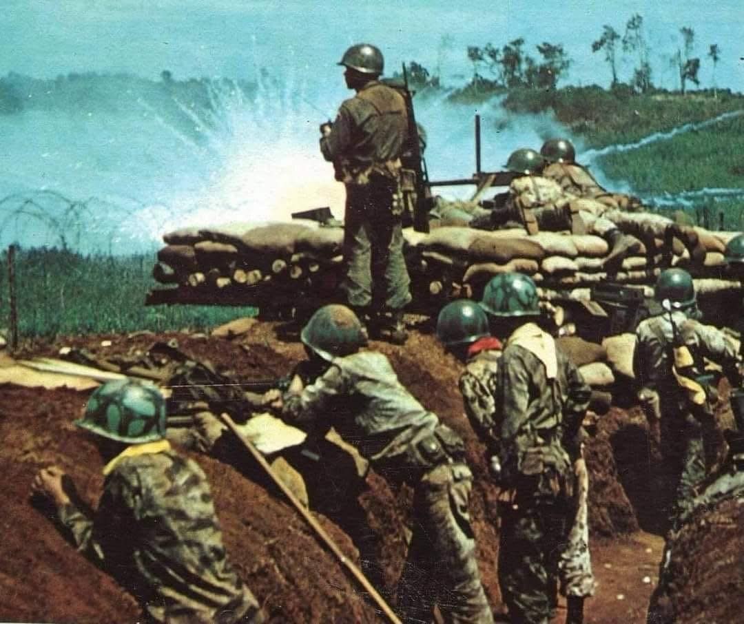 Đơn vị thường khi nằm trên đất giặc ...