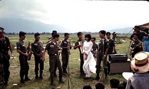Biểu diễn văn nghệ