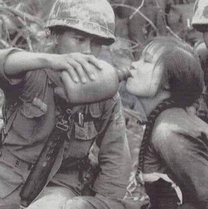 Trần Hoài Lam - Tác giả của bài viết này từng là một sĩ quan QLVNCH, đang cùng gia đình định cư tại Hoa Kỳ theo diện HO-20. Ông nhớ về một kỷ niệm sâu sắc trong cuộc đời binh nghiệp của chính mình:

Có một nữ chiến binh VC bị thương trong một trận chiến đẫm máu đã được ông cứu chữa. Sau chiến tranh, người nữ chiến binh VC ấy đã vào tận trại cải tạo tìm thăm người cựu sĩ quan QLVNCH. Khi được tự do, 2 người đã thành vợ chồng và họ sang Mỹ sinh sống…
