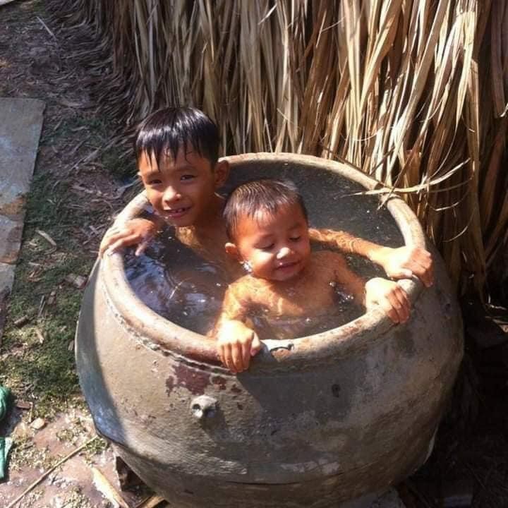 Tuổi thơ tràn ngập niềm vui...
