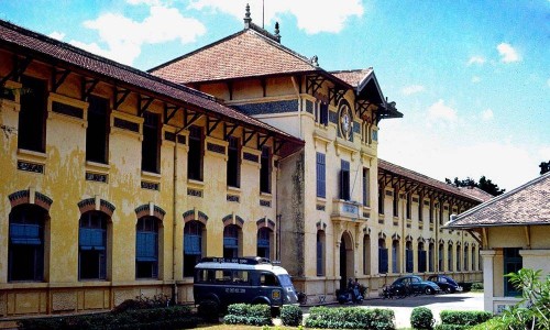 Trường nữ sinh Gia Long (trường Nguyễn Thị Minh Khai ngày nay)