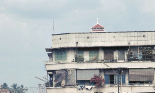 Đoạn gần với Thảo Cầm Viên Sài Gòn – Trong hình là cầu tạm cho xe cộ lưu thông khi cầu Thị Nghè đang trong quá trình xây dựng