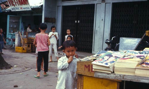 Kiosk bán sách truyện trên đường Pasteur. Những kiosk gắn liền với kỷ niệm tuổi học trò.