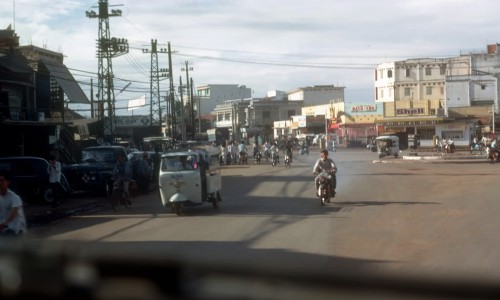 Bên trong trung tâm Biên Hòa.