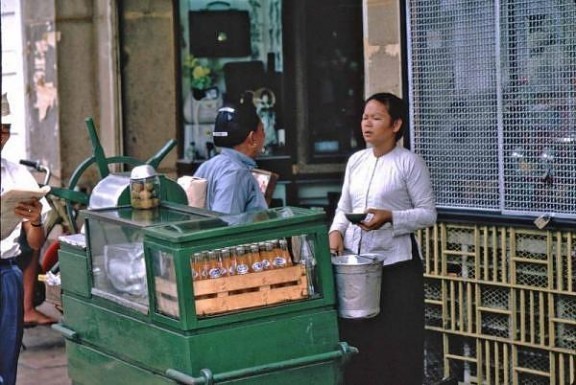 Saigon (1965) photo by William Fabianic