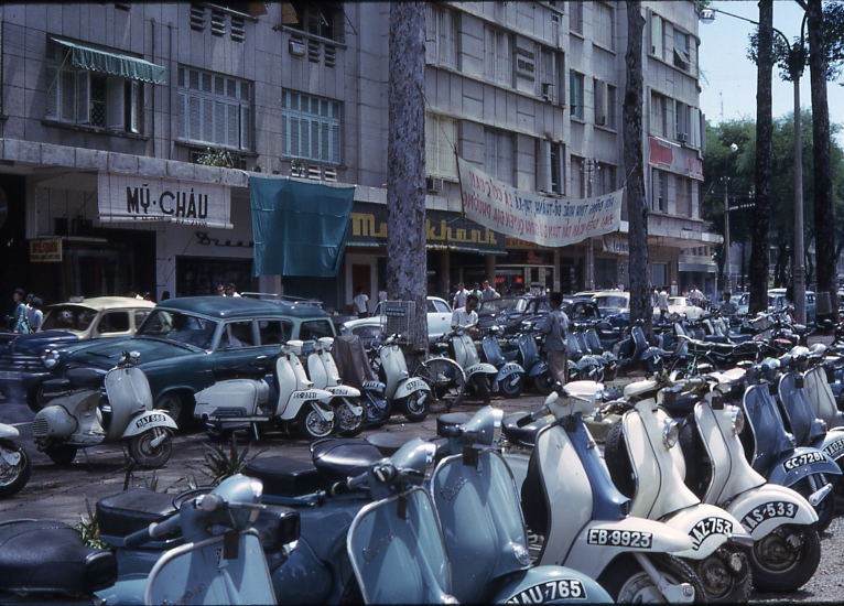 Vespa, Lambretta tràn ngập đường phố Saigon pre 75