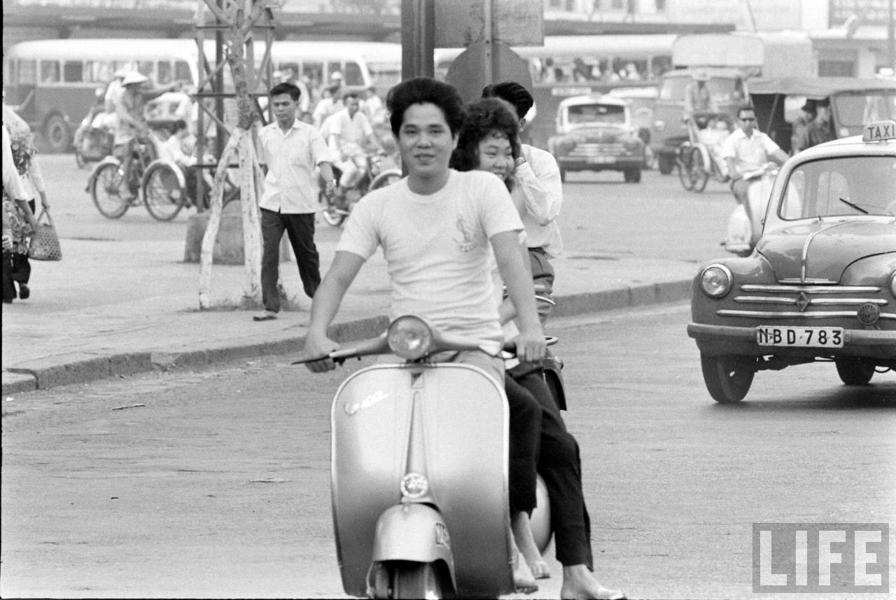 Saigon 1961 - Le Loi Avenue