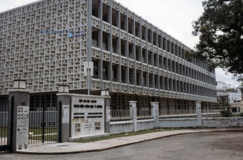 Đại học Y Khoa SG - Photo by Jim Brown 1966-67