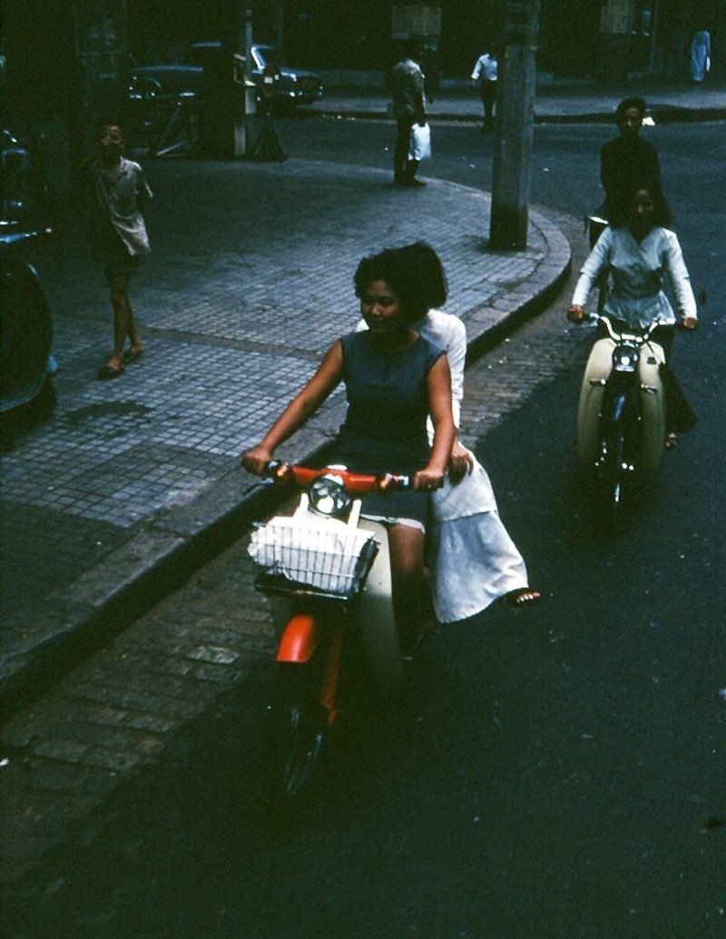 Saigon 1967-68.  Photo by Henry Bechtold
