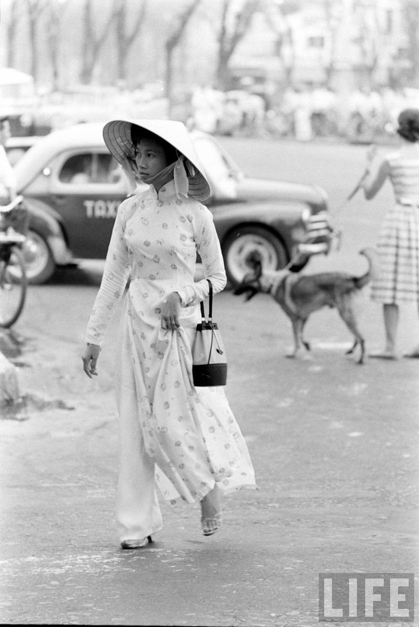 Saigon 1961 - Le Loi Avenue