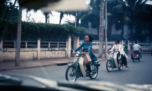 Saigon motorbikes Feb.1.1969 - source: johnrellis' photostream