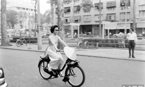 Saigon 1961 - Le Loi Avenue
