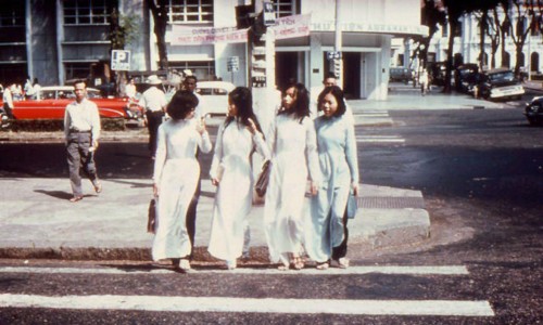 Saigon 1964 - Le Loi Blvd