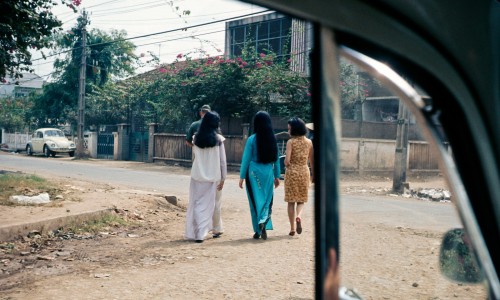 Saigon girls 1969 - source: johnrellis' photostream