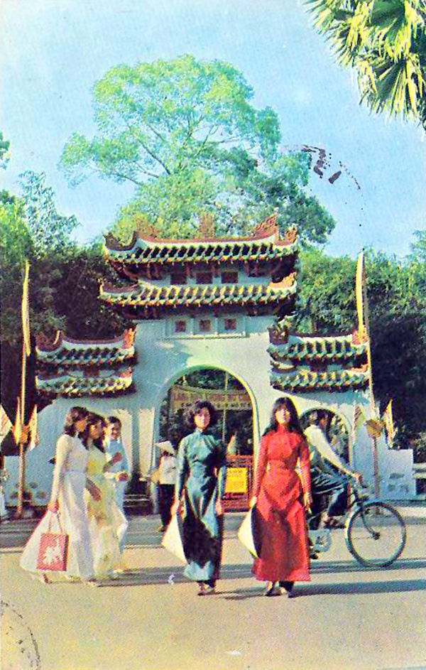Saigon 1968 - Lăng Ông Bà Chiểu