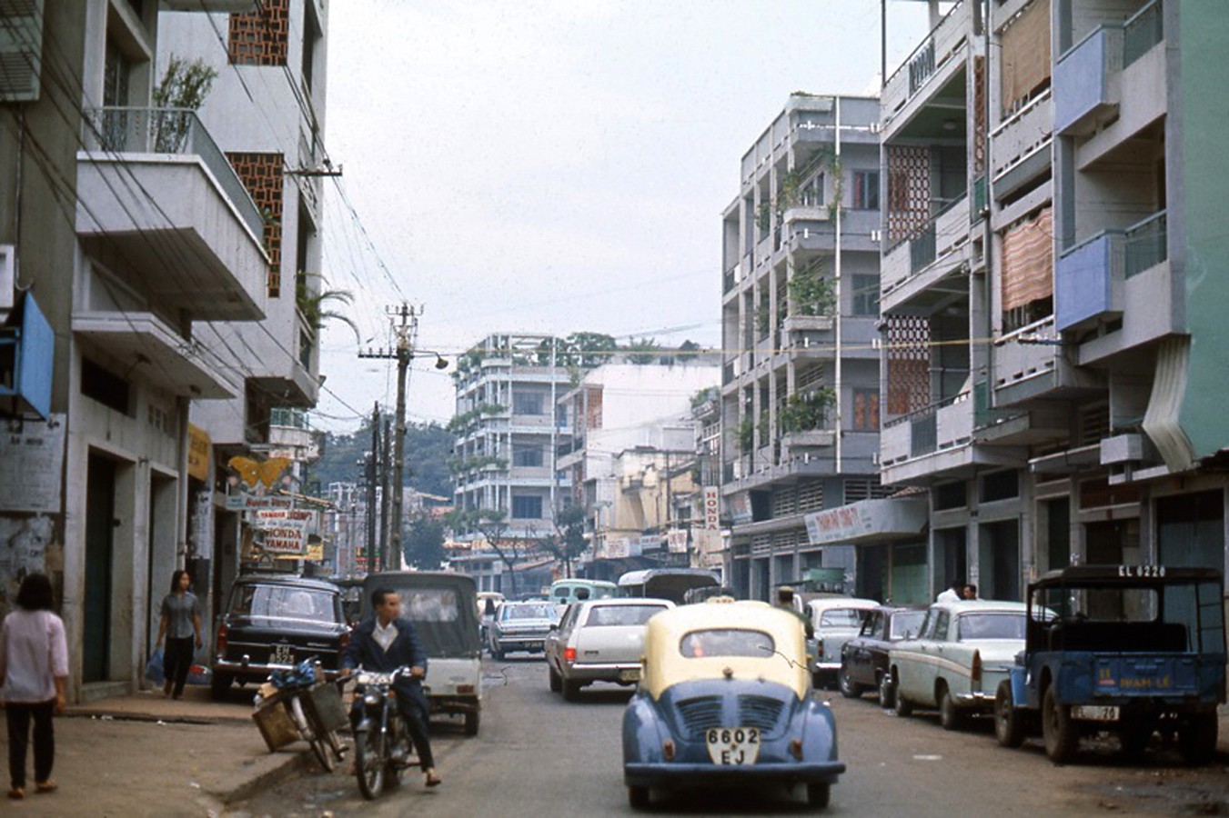 Saigon 1972 (đường Ngô Tùng Châu quận 2, sau 1975 là đường Lê thị Riêng Q1)