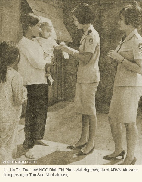 Saigon, June 19.1973 - The National Armed Force Day's parade & ARVN women - T.V.Quang Photo collection