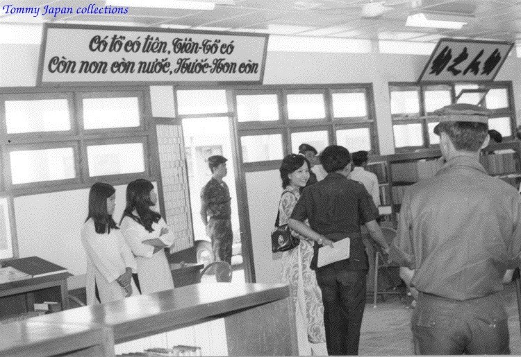Lễ khánh thành Thư viện trường Quốc Gia Nghĩa Tử (17-3-1971) - source: Photograph ; Harold Winer Collection