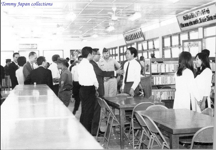 Lễ khánh thành Thư viện trường Quốc Gia Nghĩa Tử (17-3-1971) - source: Photograph ; Harold Winer Collection