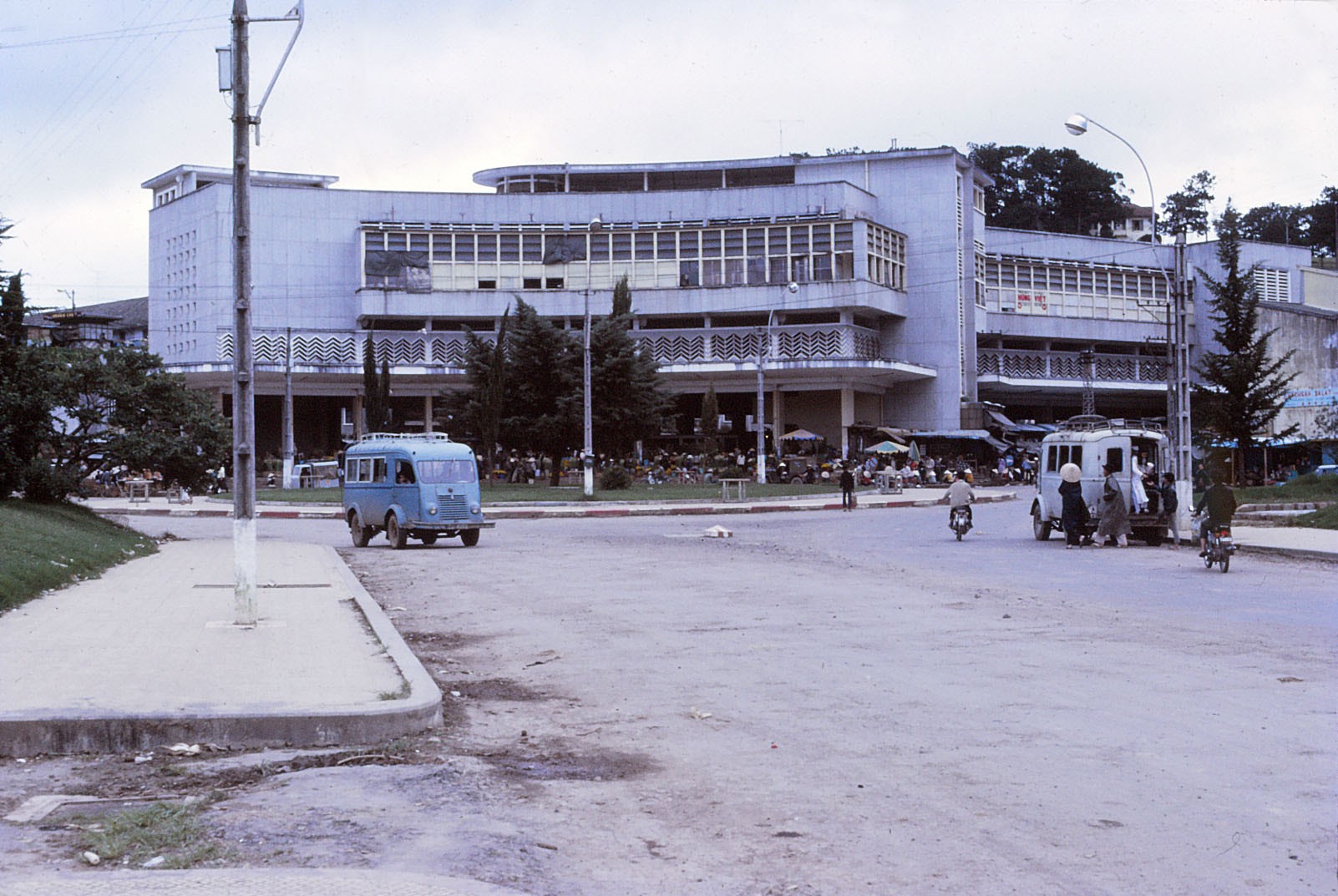 Chợ Đà Lạt 1970 - photo by sandy1618