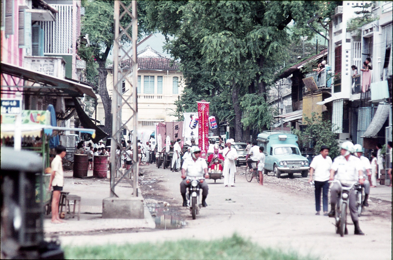 My Tho 1971 Funeral - Một đám tang của người Hoa - Photo by Sandy1618