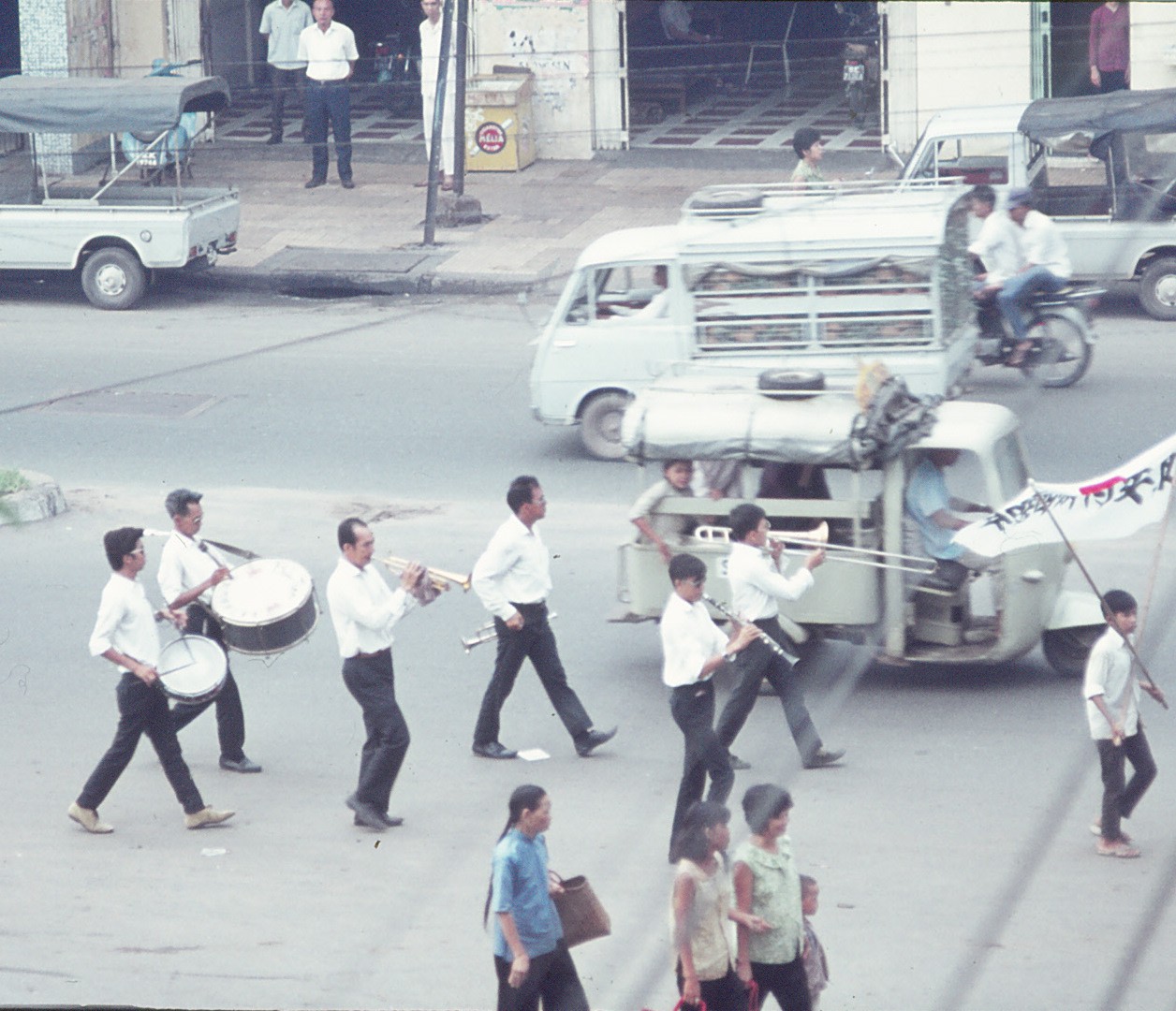 My Tho 1971 Funeral - Một đám tang của người Hoa - Photo by Sandy1618