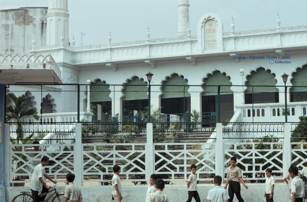 Trường Hồi 1970 - Photo by Craig Clapper
