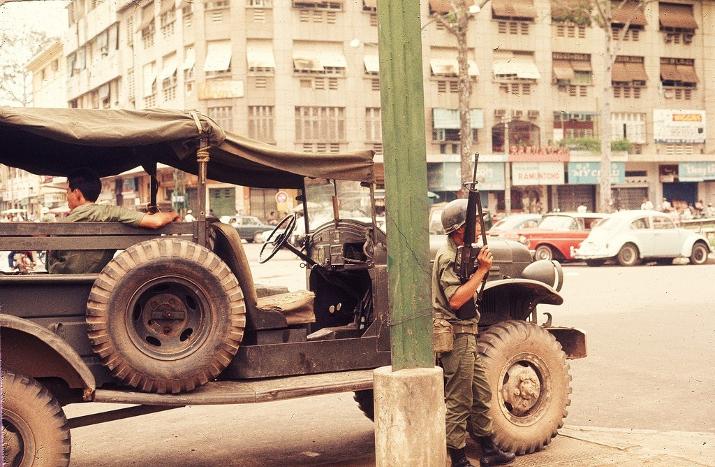 Đường Nguyễn Huệ 1970