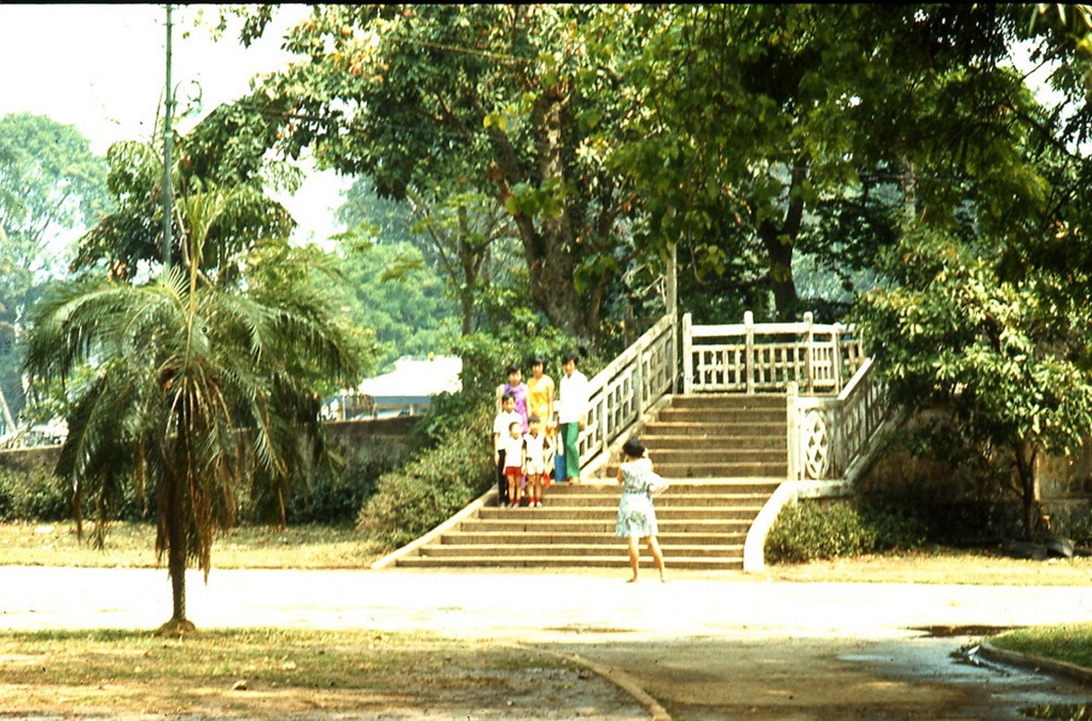 Saigon 1970 - cầu từ Sở Thú qua Thị Nghè - photo by Artzkat